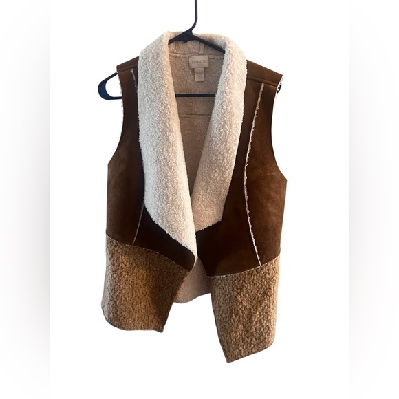 Chicos Women's Vest Faux Suede Shearling Sherpa Fleece Lined Chico’s Sz 1 - Picture 1 of 11